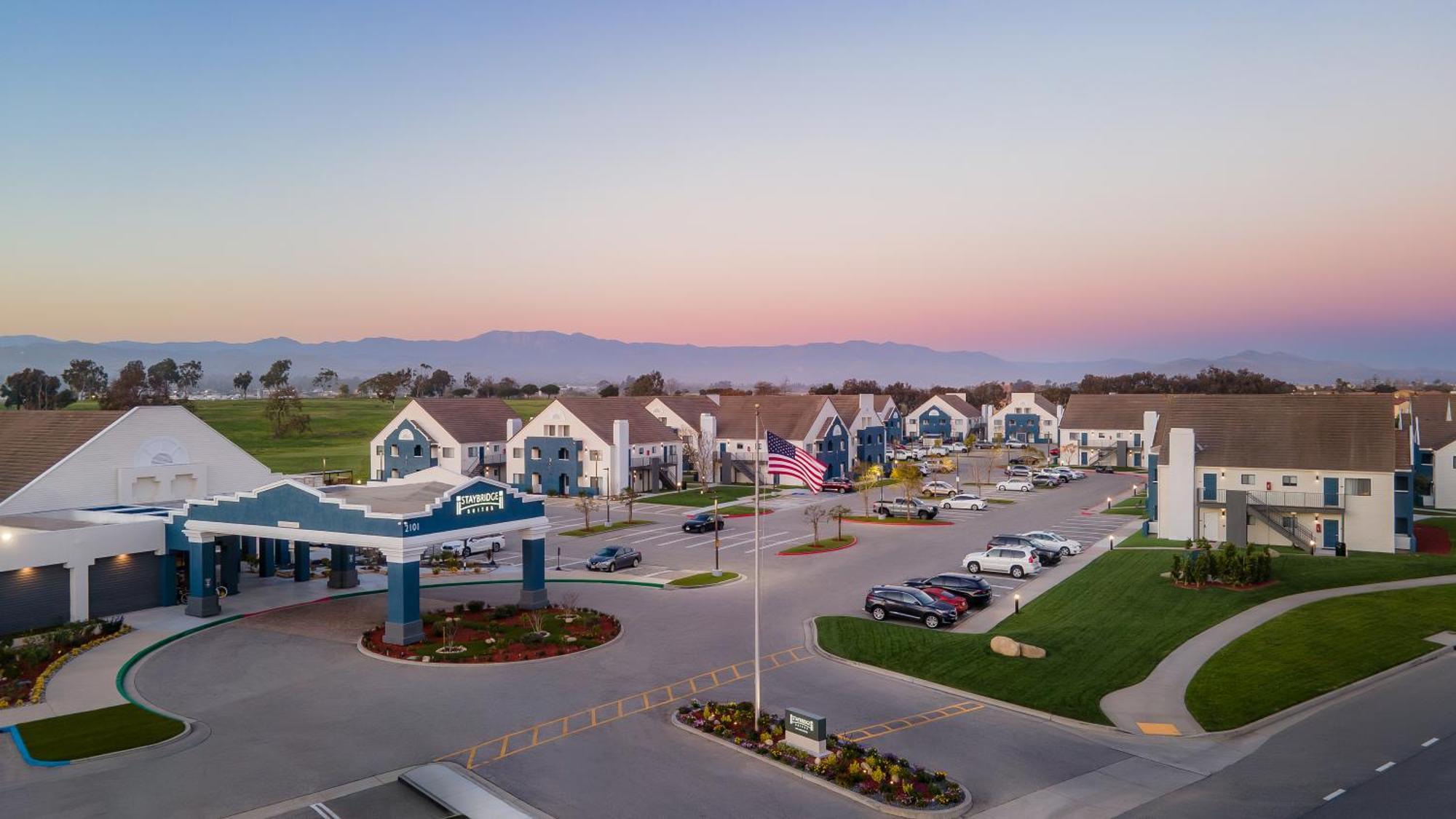 Staybridge Suites Oxnard - River Ridge By Ihg Exterior foto
